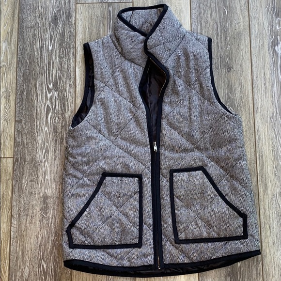 Like New Herringbone Vest! - Picture 1 of 3